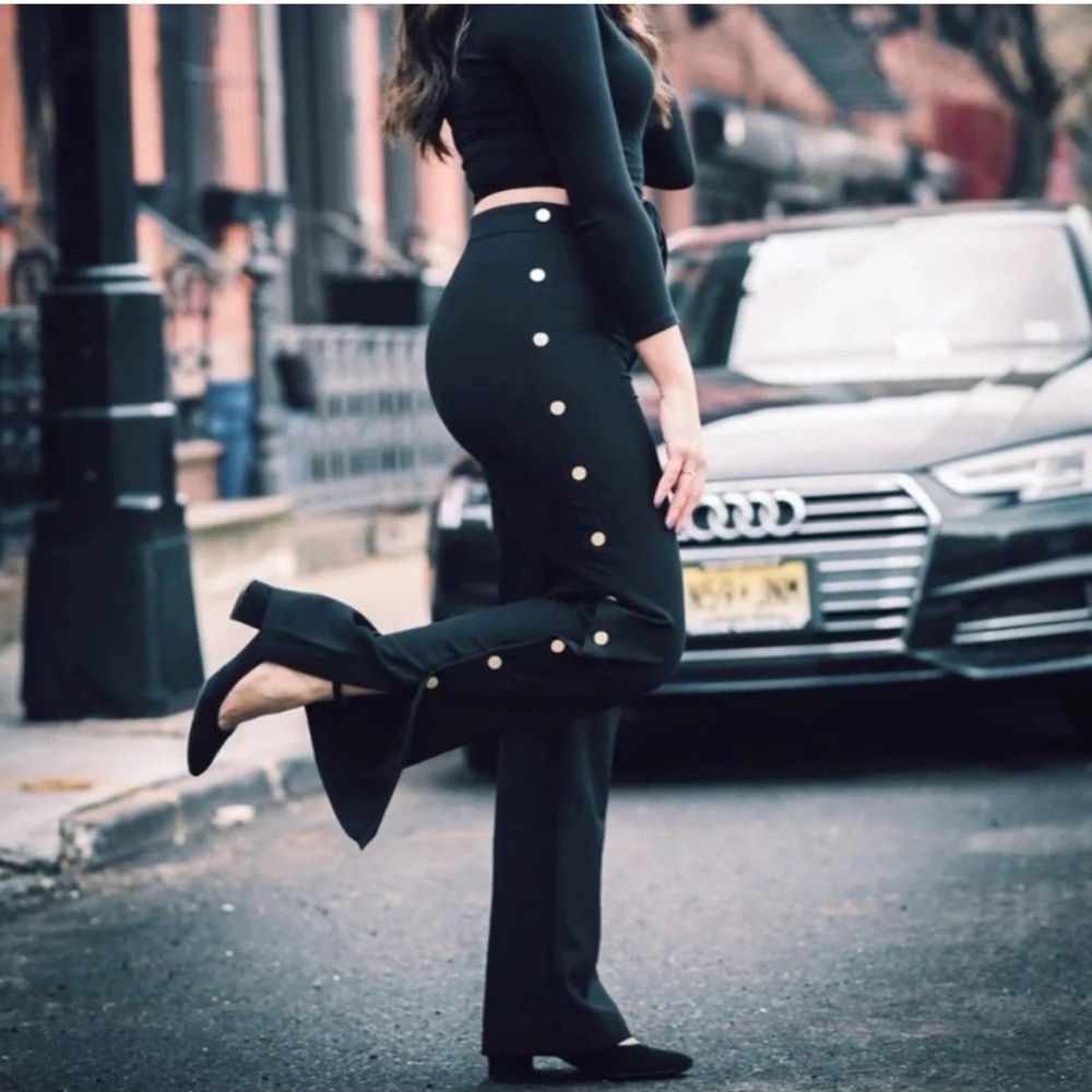 Romeo+Juliet Wide Leg Black High-Waisted Button-Detail Pants